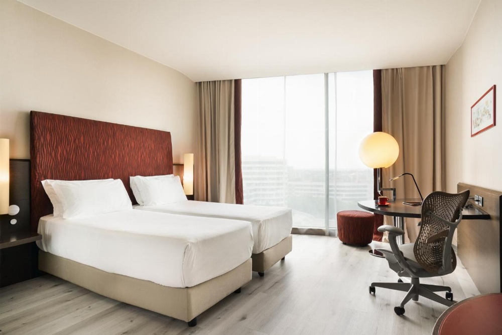 HI Hotel Bari Image 11