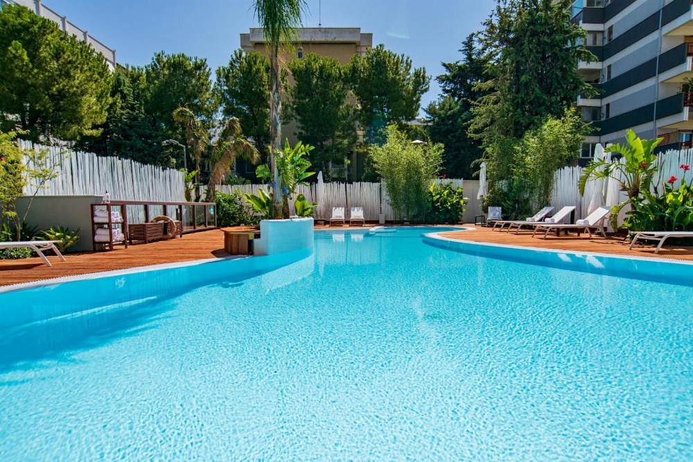 HI Hotel Bari Image 38