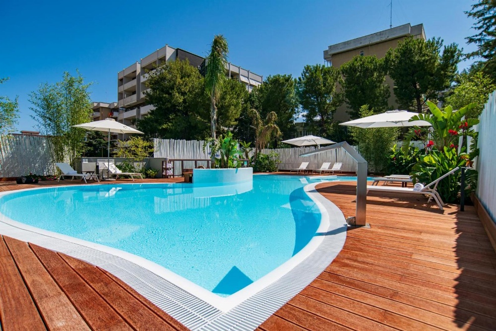 HI Hotel Bari Image 7